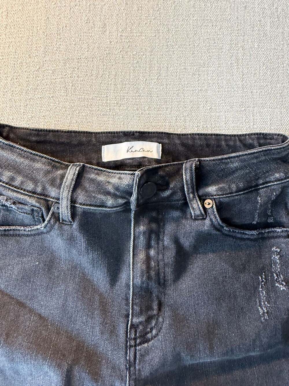 KanCan KC7168BK Distressed Black Denim Shorts Size 5/26 - Picture 2 of 6
